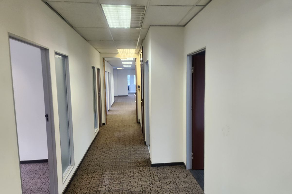 404m2 - Offices to let in Sandown, Sandtown - Photo 5