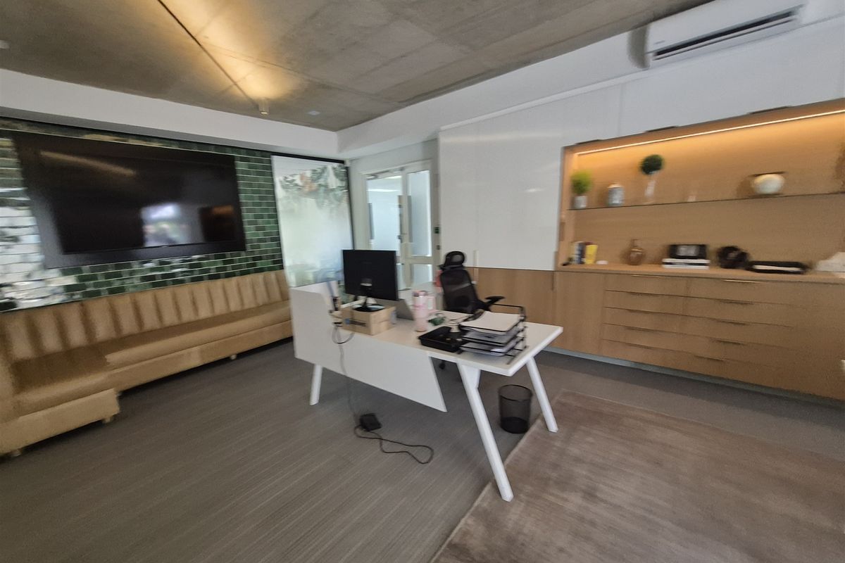 219,9m2 offices to let in Hyde Park, Johannesburg - Photo 5