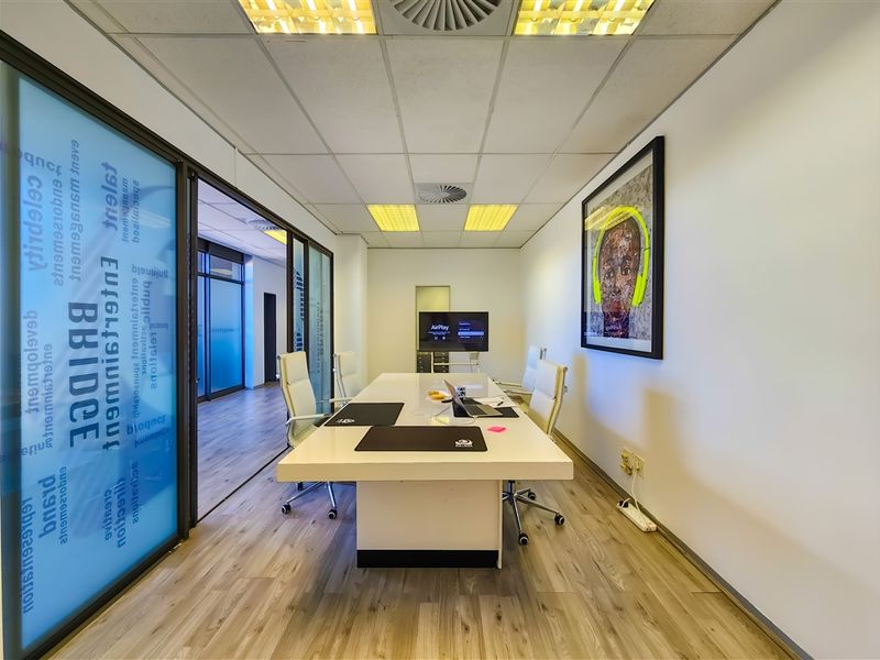 242m2 Spacious Office to Let in Longpoint Office Park - Photo 7
