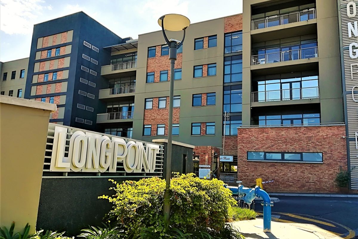 242m2 Spacious Office to Let in Longpoint Office Park - Photo 2