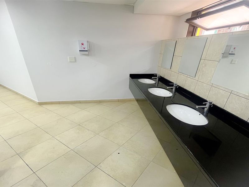 Office space to let - Photo 8