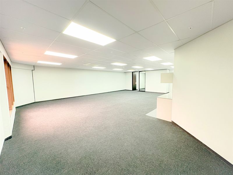 Office space to let - Photo 6