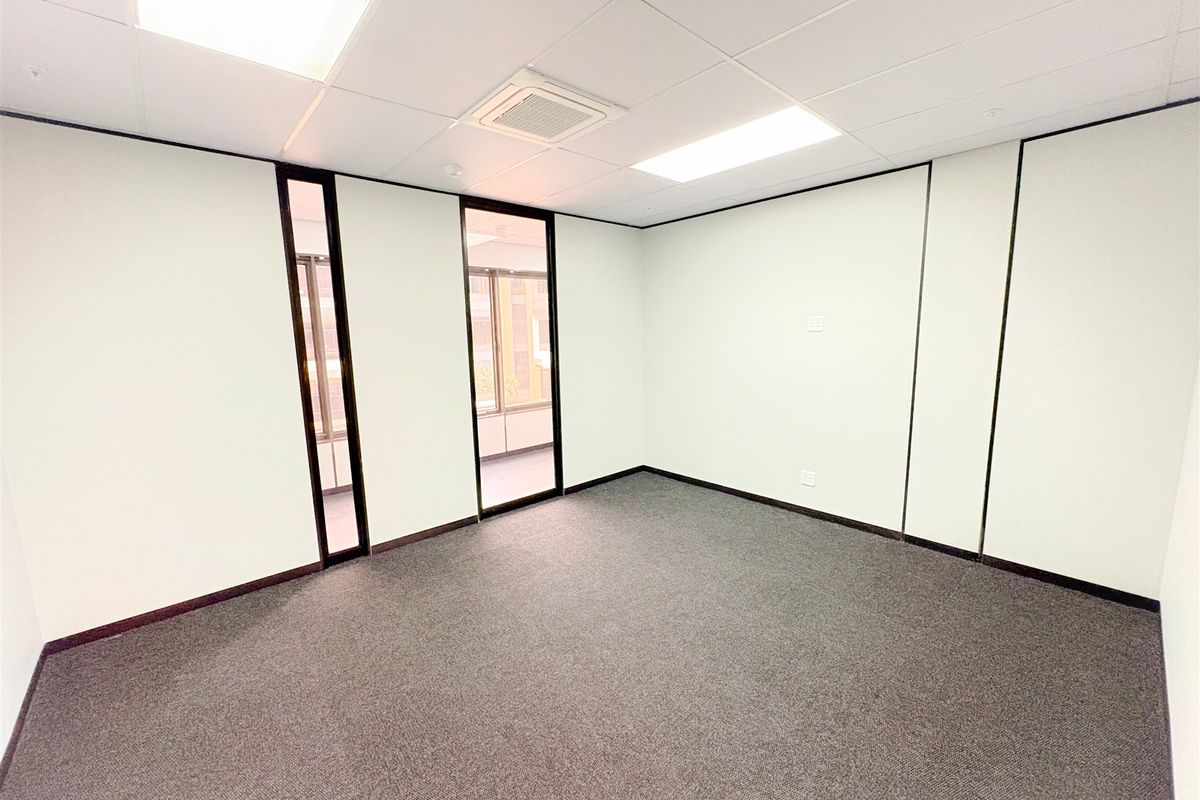Office space to let - Photo 4