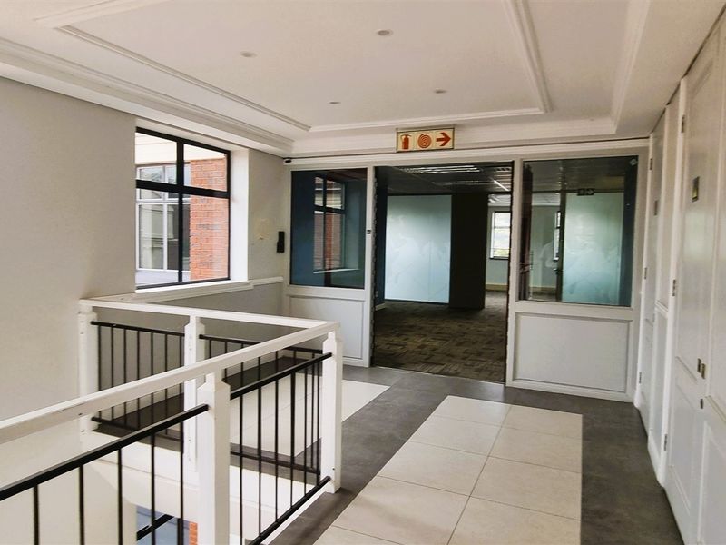Freestanding building to let in Peter Place - Photo 7