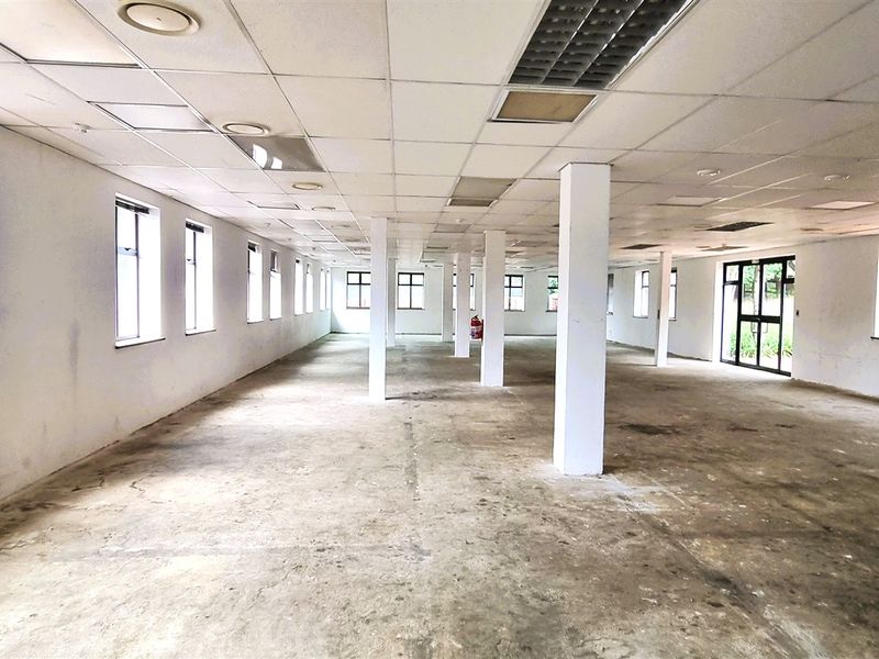 Freestanding building to let in Peter Place - Photo 4