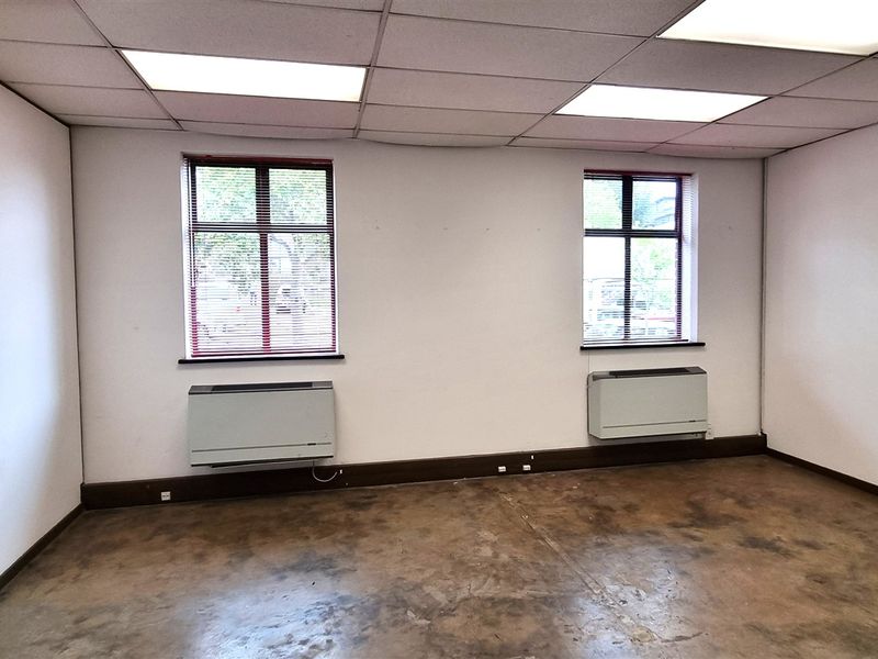 Freestanding building to let in Peter Place - Photo 5