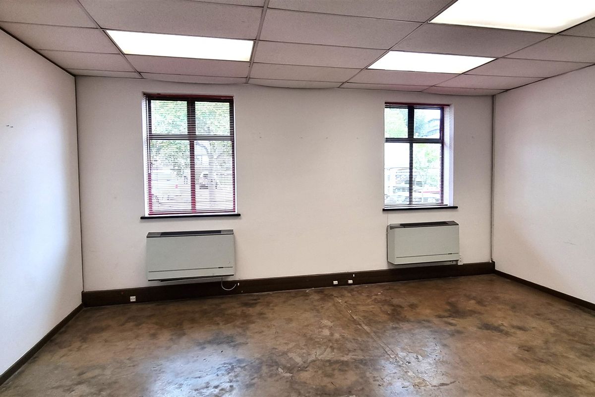 Freestanding building to let in Peter Place - Photo 5