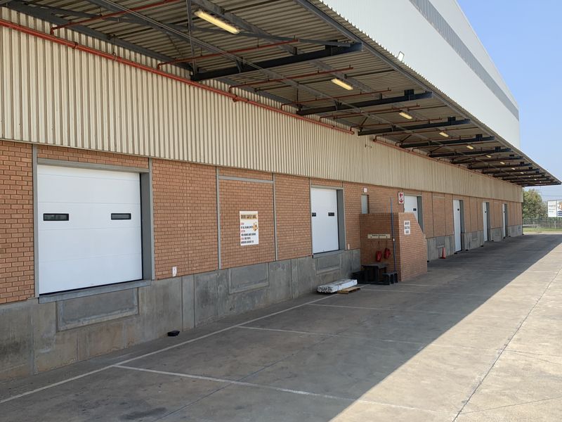 Warehouse to let In Gosforth Park - Photo 4