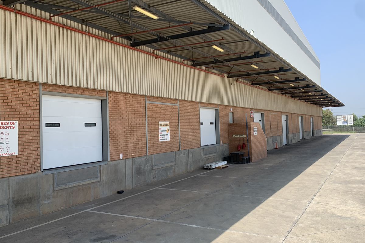 Warehouse to let In Gosforth Park - Photo 4