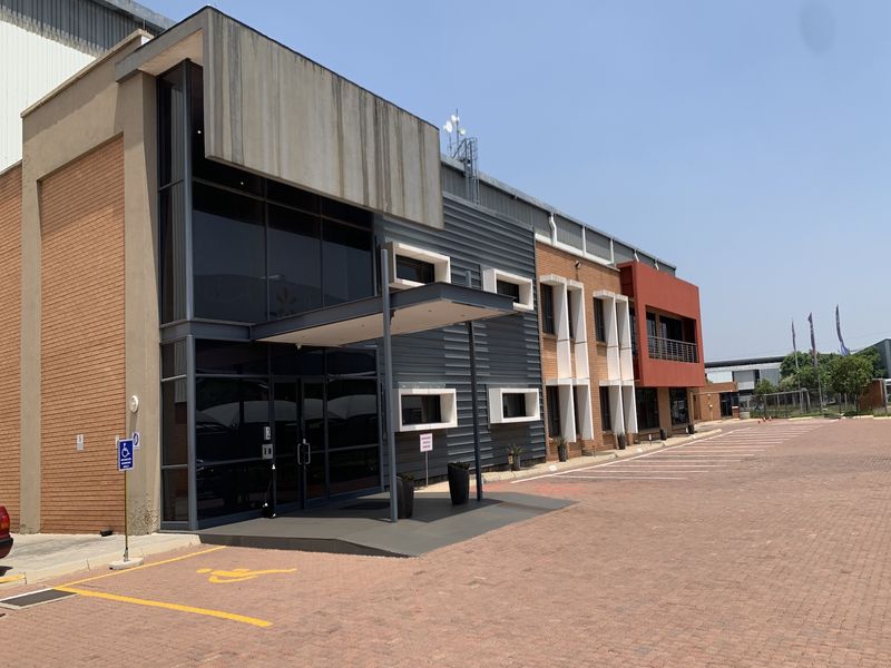 Warehouse to let In Gosforth Park - Photo 2