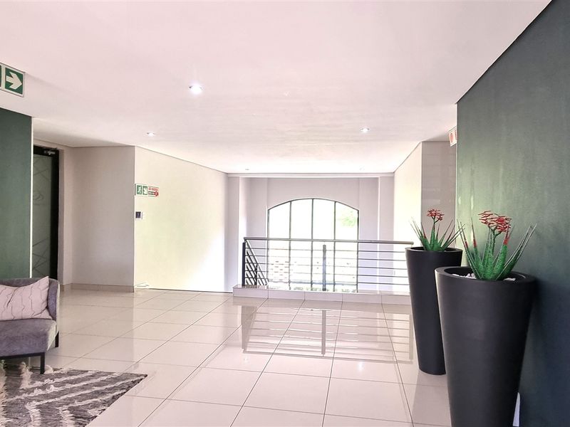 Office space to let in Fairways Office Park - Photo 2