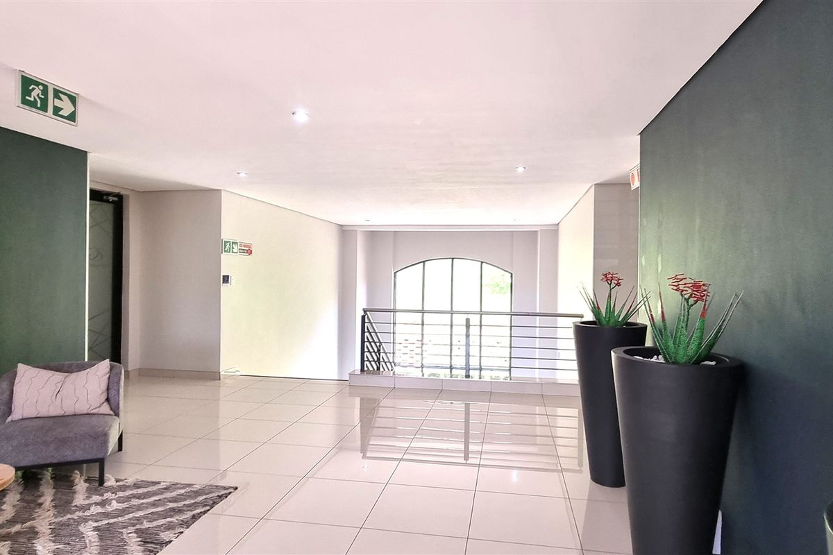 Office space to let in Fairways Office Park - Photo 2