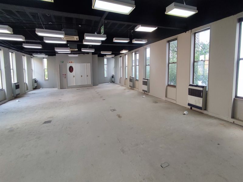 552m2 Offices to let in Rosebank - Photo 7
