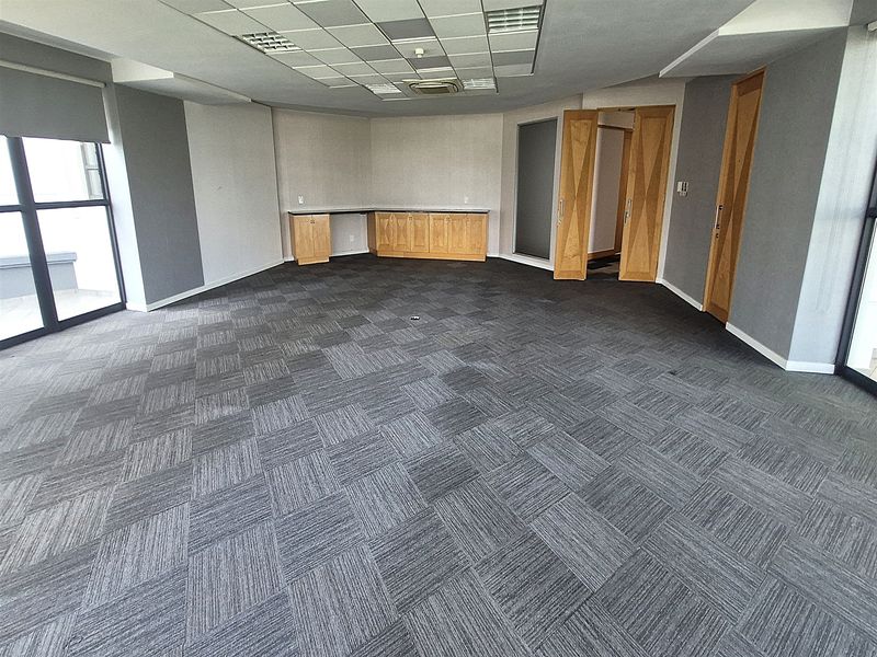 3649.1sqm Offices to let in Illovo, Sandton - Photo 4