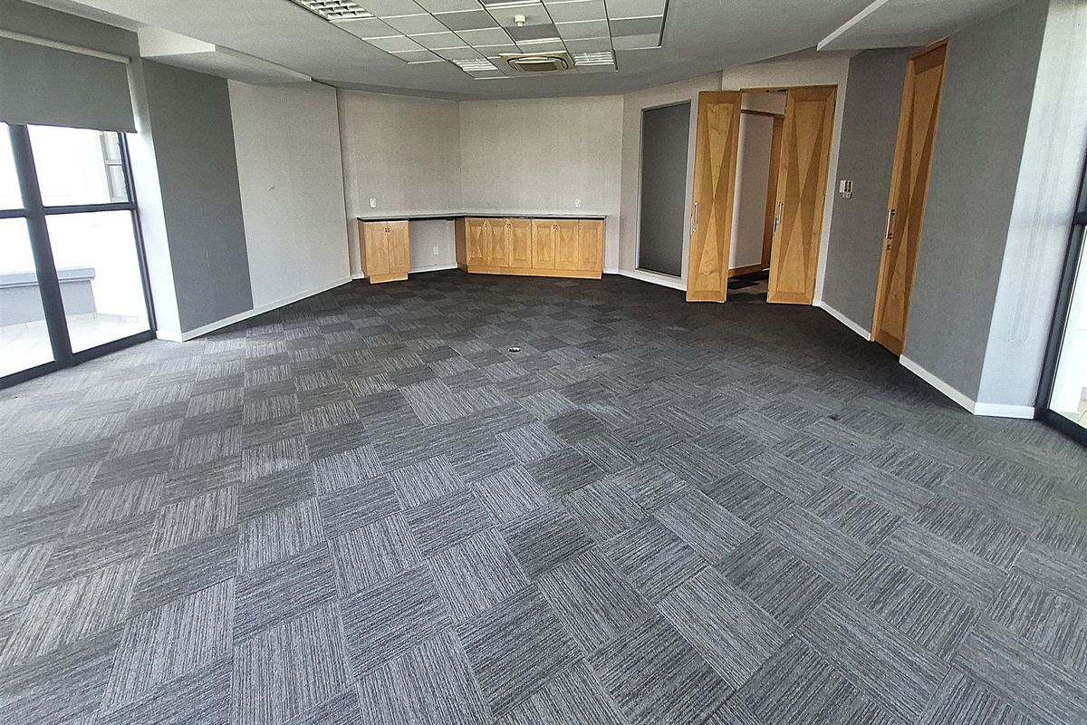 3649.1sqm Offices to let in Illovo, Sandton - Photo 4