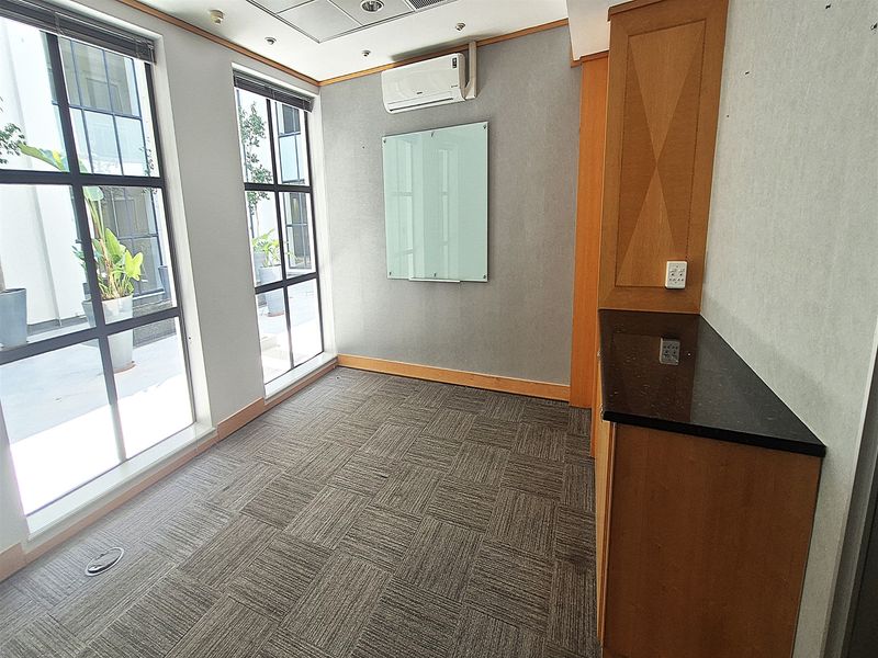 3649.1sqm Offices to let in Illovo, Sandton - Photo 5