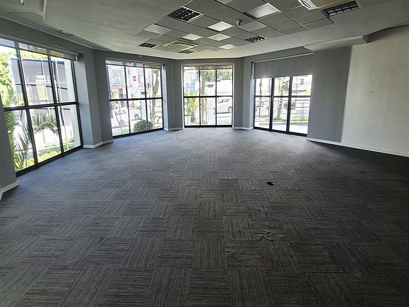 3649.1sqm Offices to let in Illovo, Sandton - Photo 3