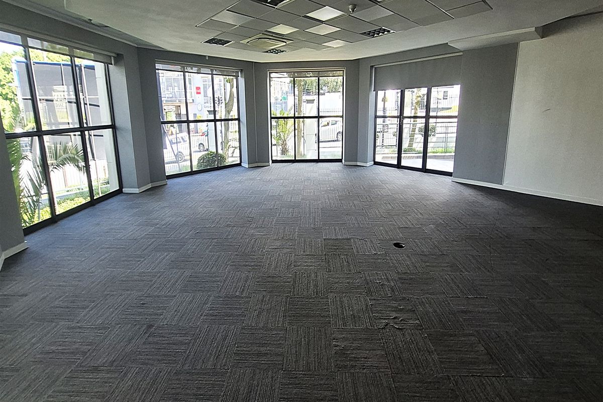 3649.1sqm Offices to let in Illovo, Sandton - Photo 3