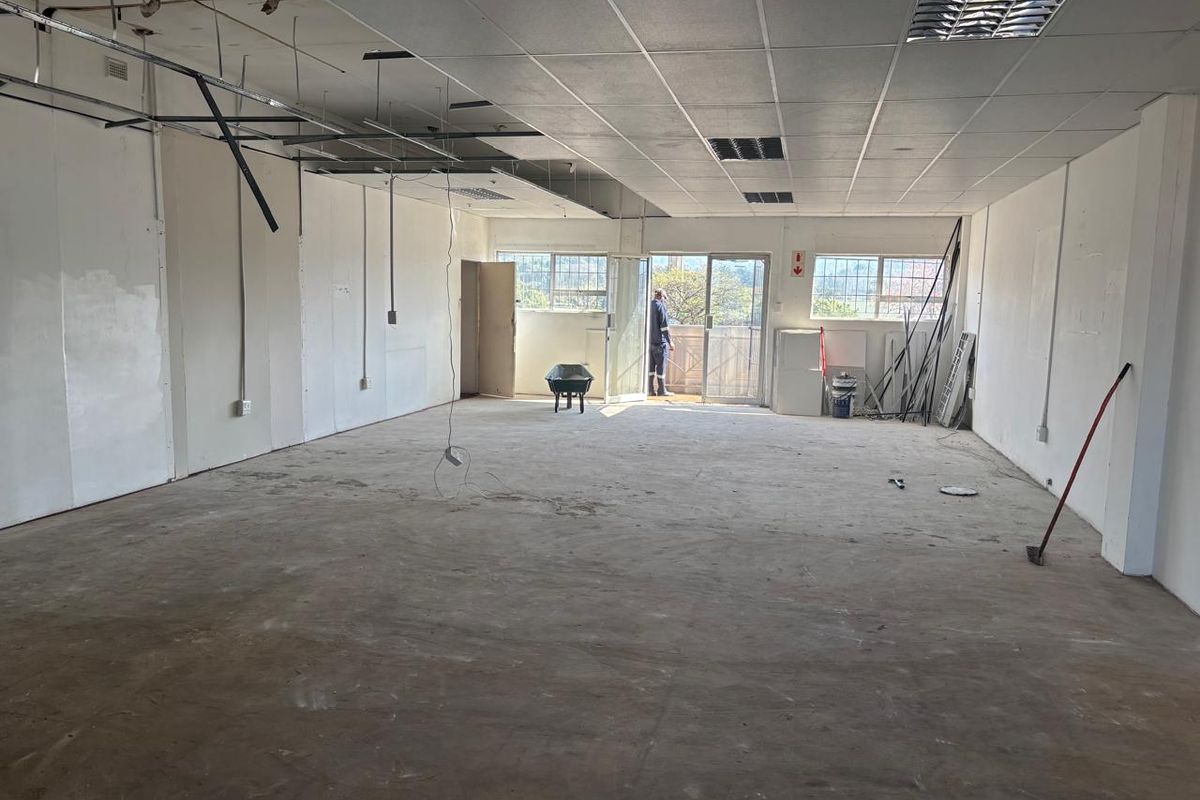 113sqm of Retail or Office Space for rent at R7500-00 per month plus Vat. - Photo 4