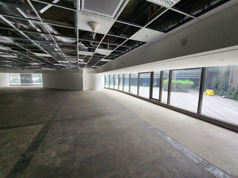 357.29sqm Offices to let in Sandton - Photo 6