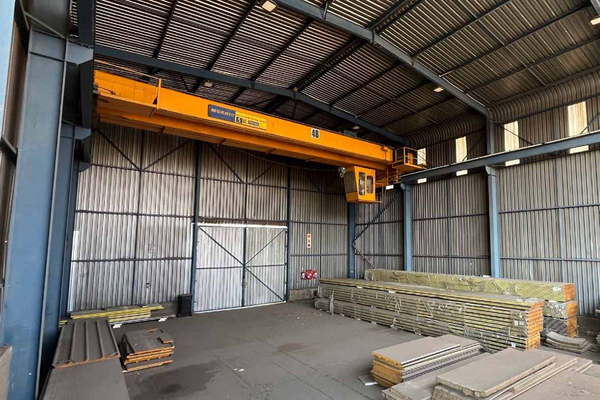 Heavy Industrial Facility To Let in Wadeville | 13,251m2 with 1,250 Amps, Yard & Gantries - Photo 4