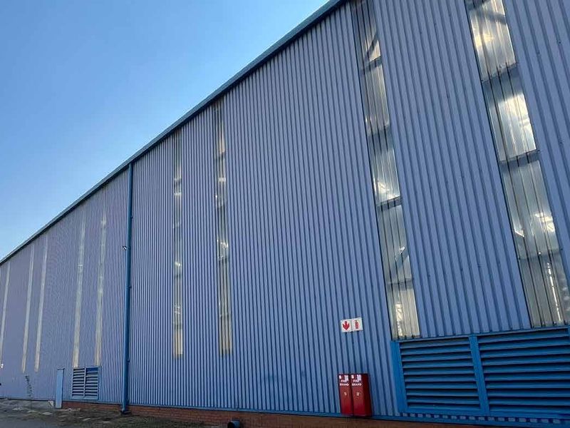 Heavy Industrial Facility To Let in Wadeville | 13,251m2 with 1,250 Amps, Yard & Gantries - Photo 3
