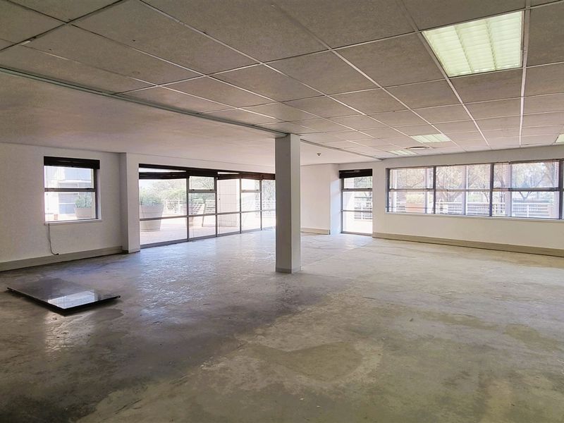 Office space to let in The Woodlands. - Photo 3