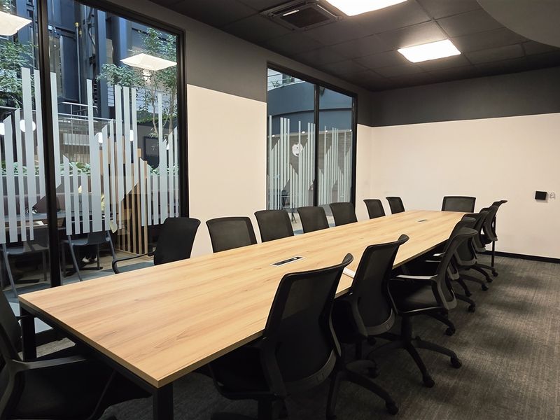 Office space to let in Kelvin Drive - Photo 3