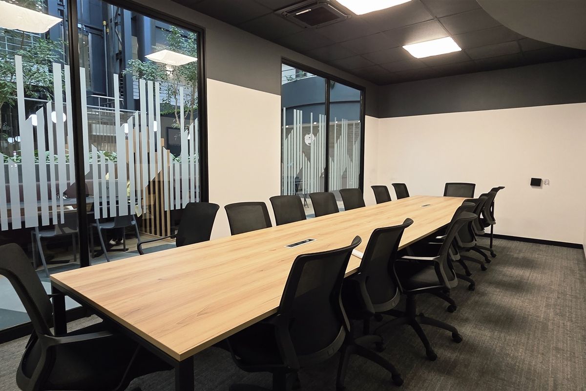 Office space to let in Kelvin Drive - Photo 3