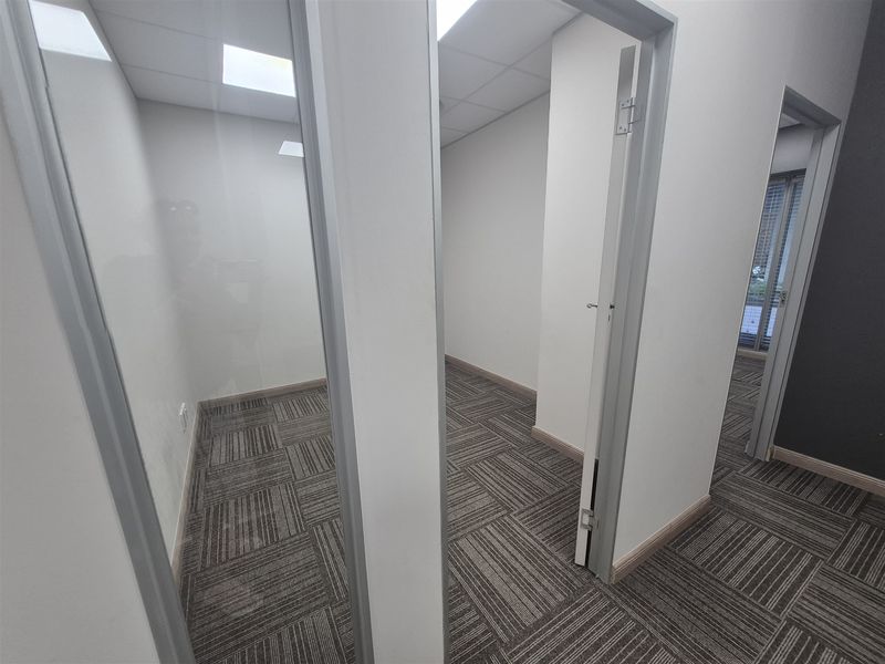 139,4m2 Offices to let in Melorse Estate - Photo 8