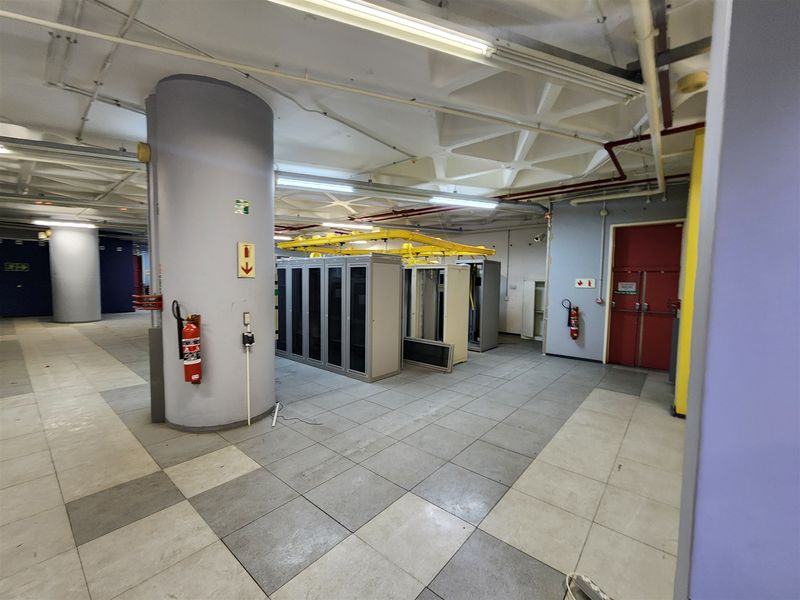 2 683.50sqm Data Centre Offices to let in Sandown, Sandton - Photo 6
