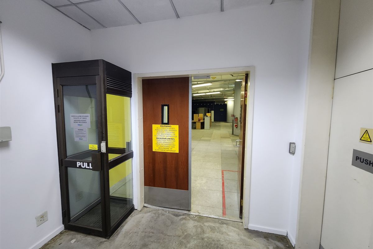 2 683.50sqm Data Centre Offices to let in Sandown, Sandton - Photo 4