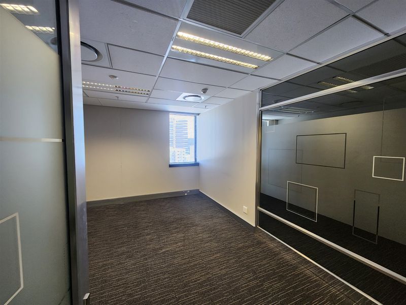 1407,8sqm Offices to let in Morningside, Sandton - Photo 6