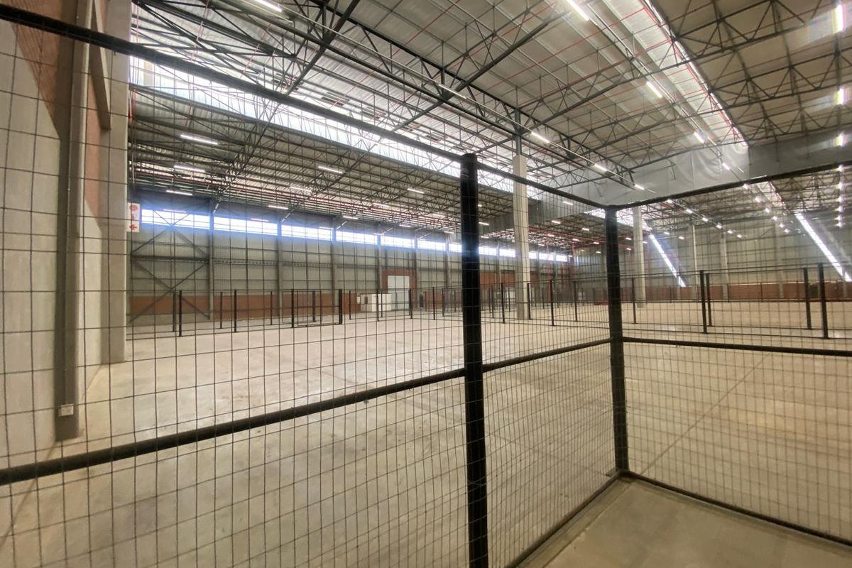 A-Grade Warehouse To Let in Samrand | 4,843 m2 Freestanding Industrial Facility - Photo 4