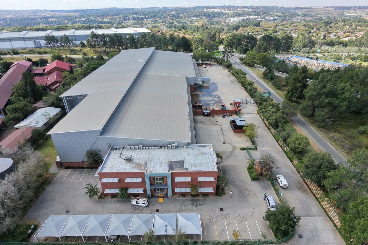 Warehouse to let in Longmeadow - Photo 2