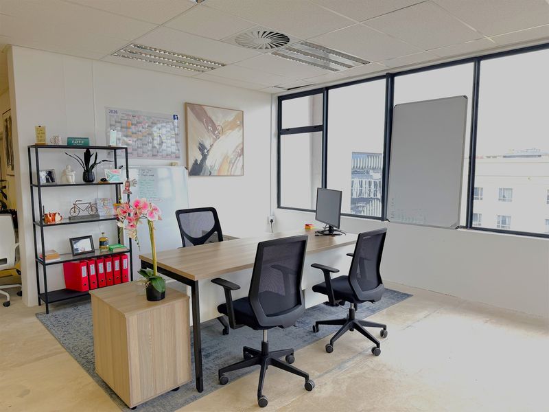 702sqm office space in Ridge 6, Ncondo Place - Photo 3