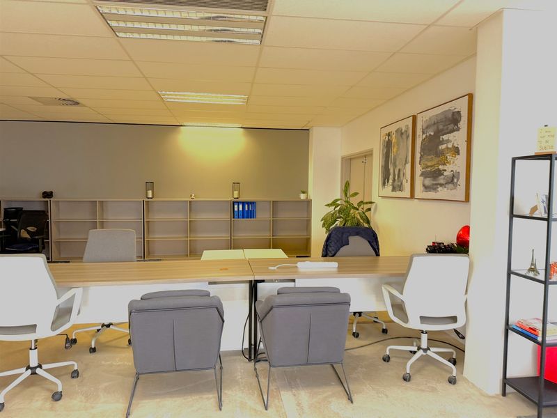 702sqm office space in Ridge 6, Ncondo Place - Photo 9