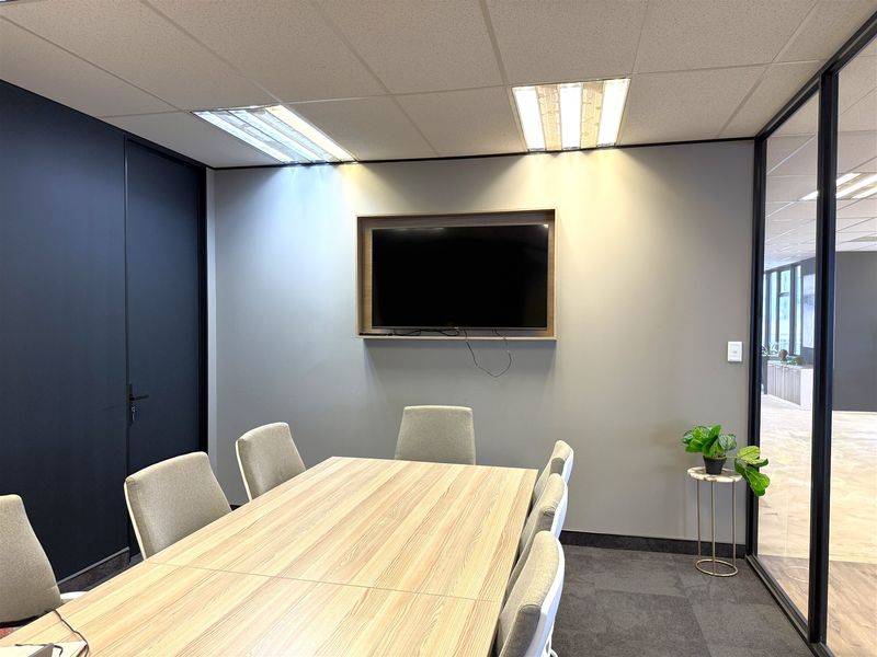 702sqm office space in Ridge 6, Ncondo Place - Photo 8