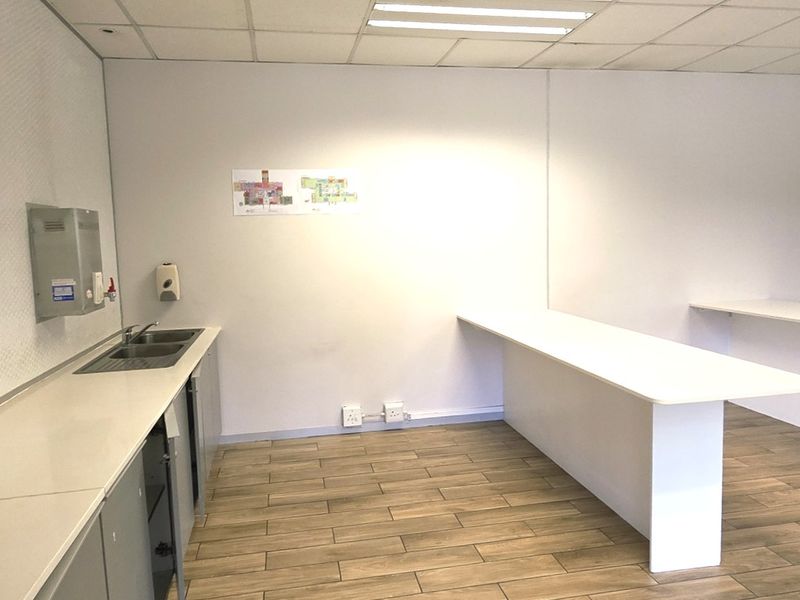 Office space to let in Woodmead - Photo 10