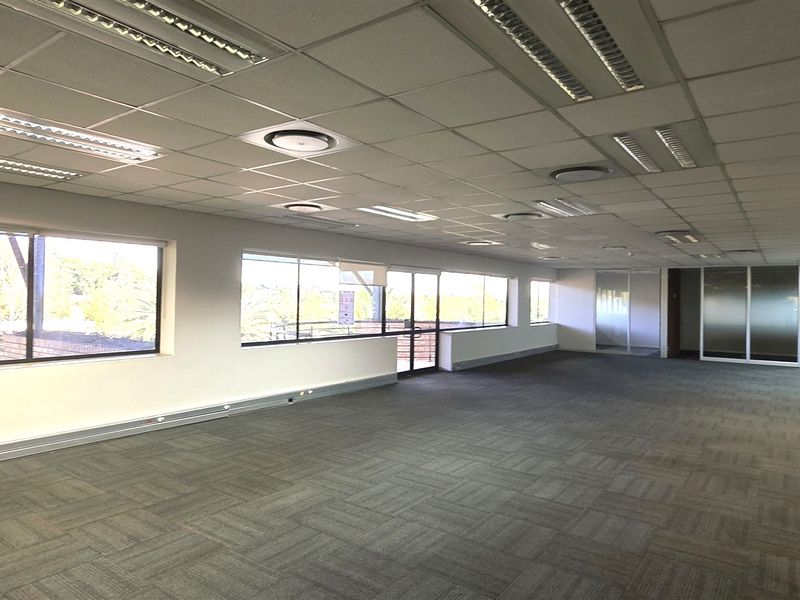 Office space to let in Woodmead - Photo 6