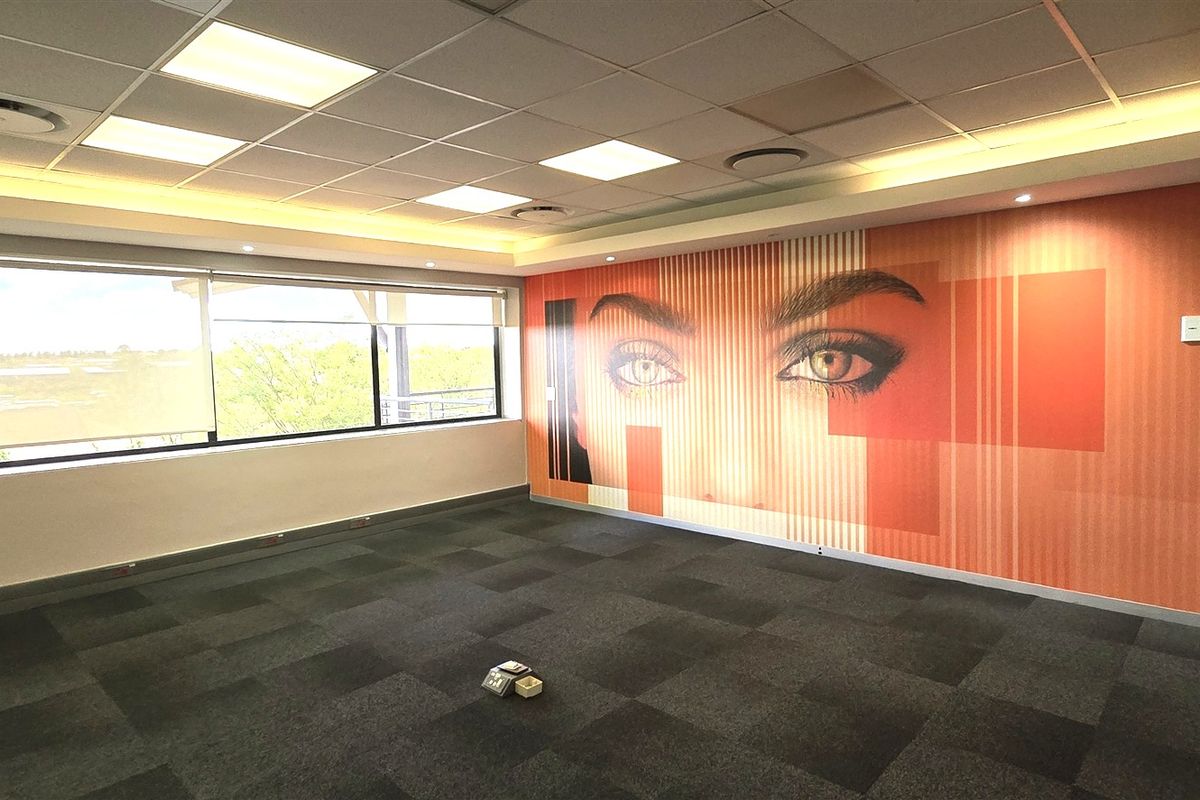 Office space to let in Woodmead - Photo 5