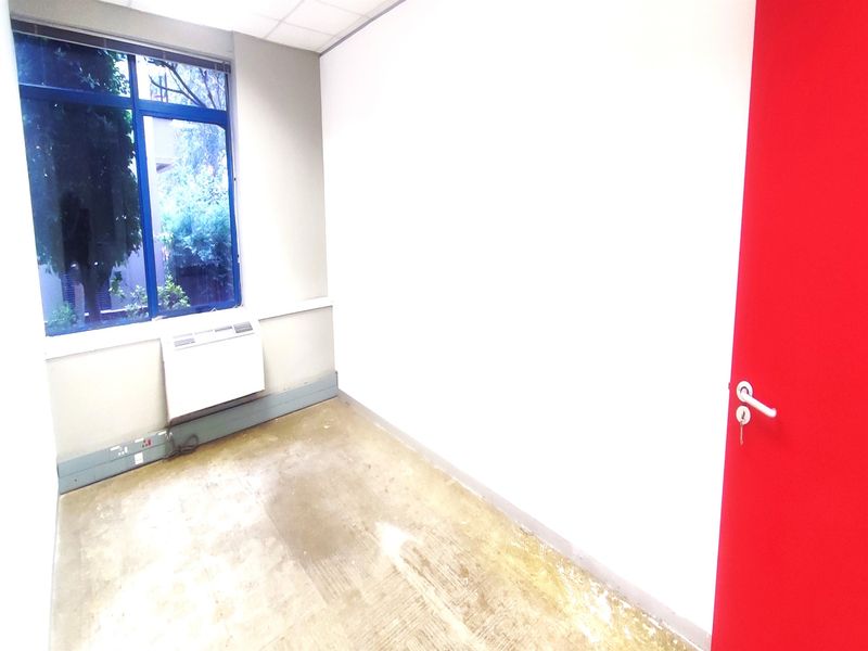209.64sqm Office to let in Rosebank - Photo 8