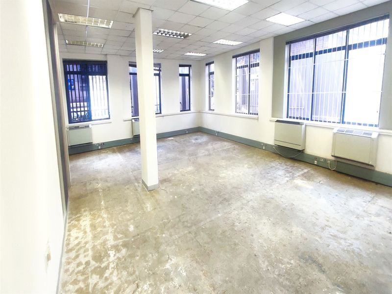 209.64sqm Office to let in Rosebank - Photo 3