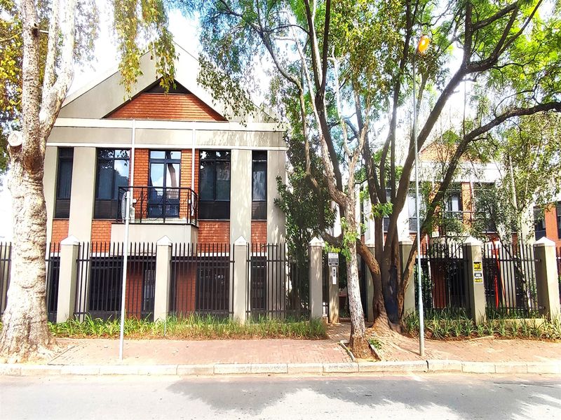 209.64sqm Office to let in Rosebank - Photo 2