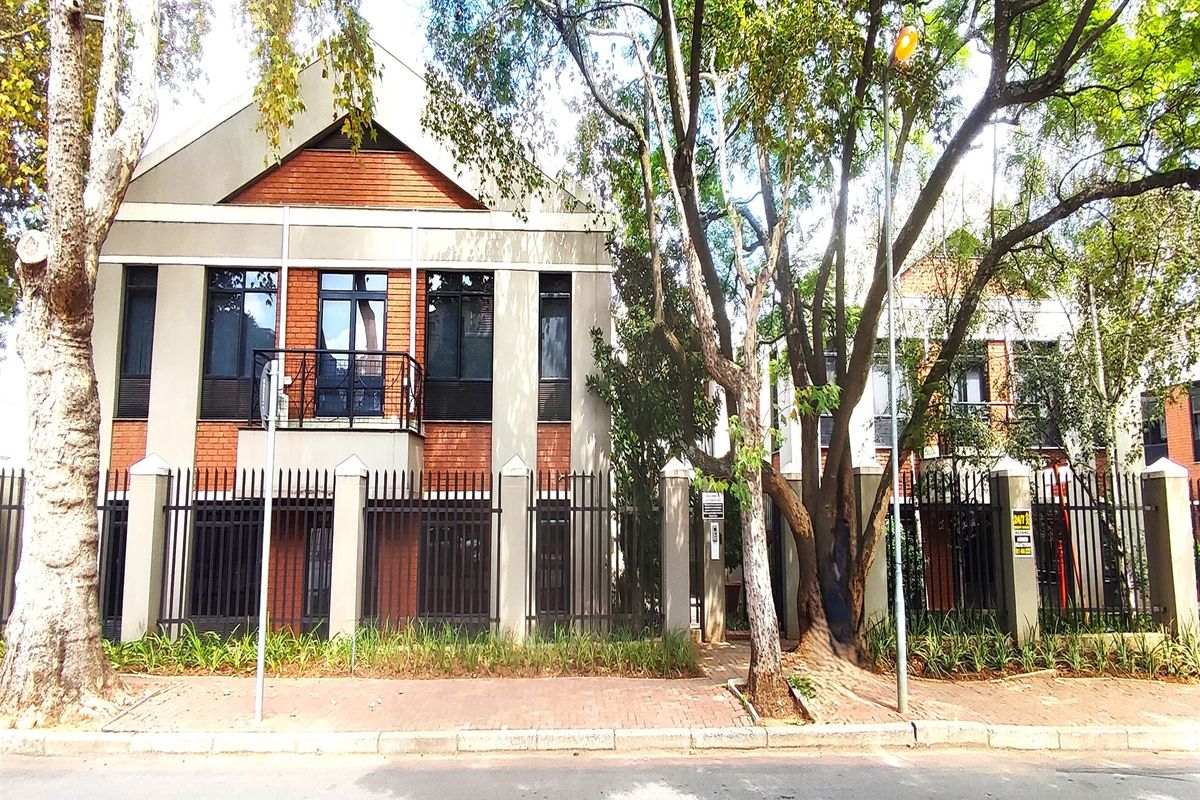 209.64sqm Office to let in Rosebank - Photo 2