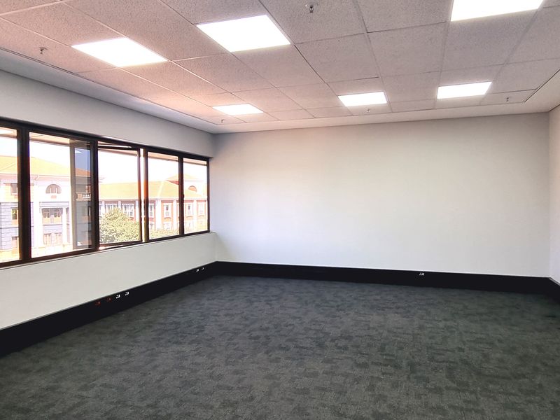Offices to let in Rivonia - Photo 5