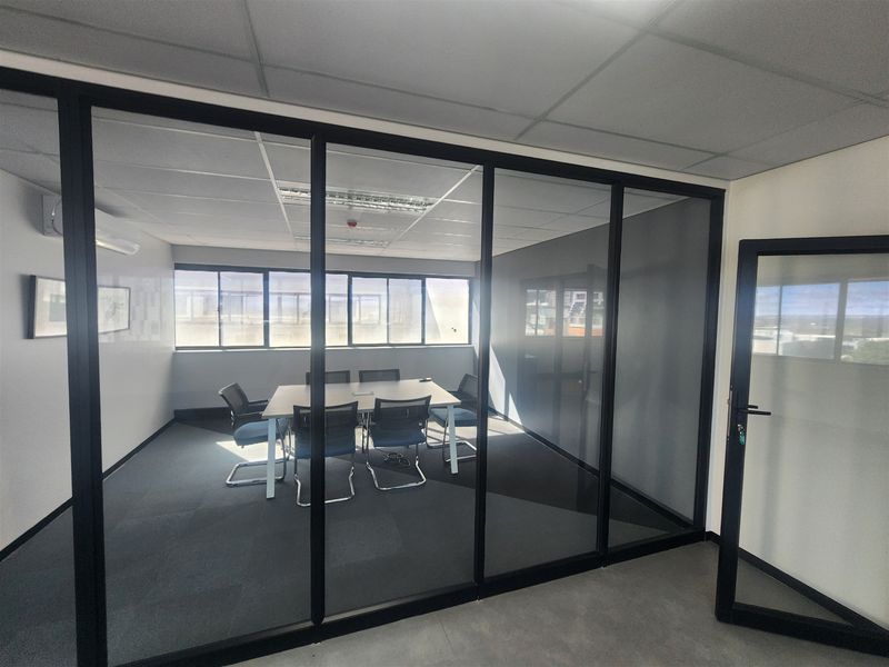 291.14sqm Offices to lo let Sandton - Photo 6