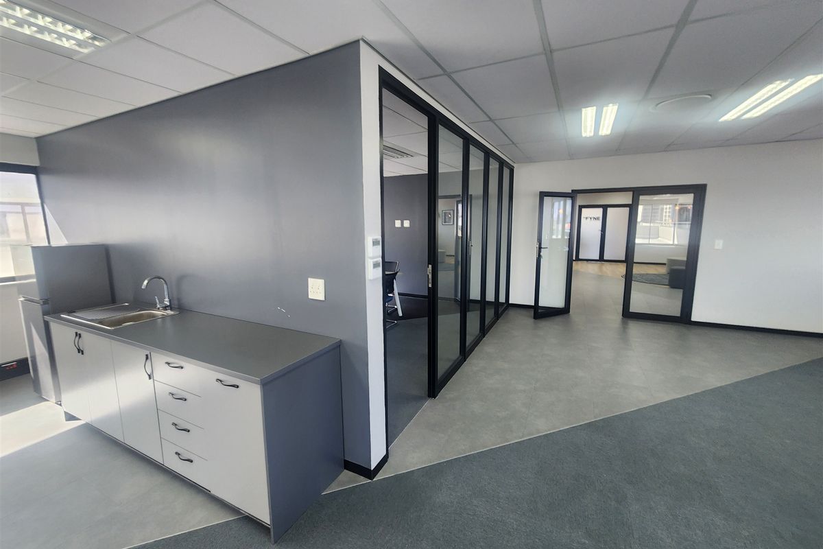 291.14sqm Offices to lo let Sandton - Photo 5
