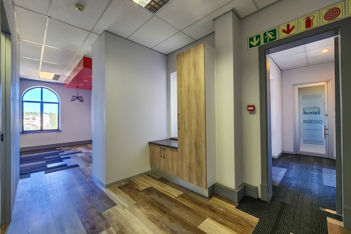 135m2 Modern Office to Let in The Pivot - Photo 3