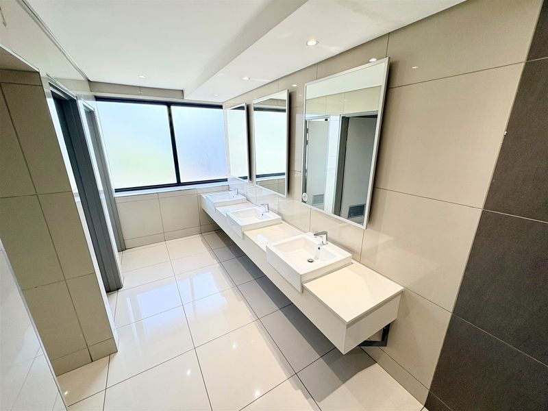Office space to let - Photo 8